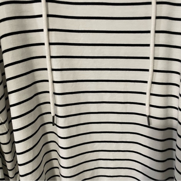 CAbi 5746 Relax Game Day Striped Long Sleeve Top Sweatshirt Black White Large - Picture 8 of 15